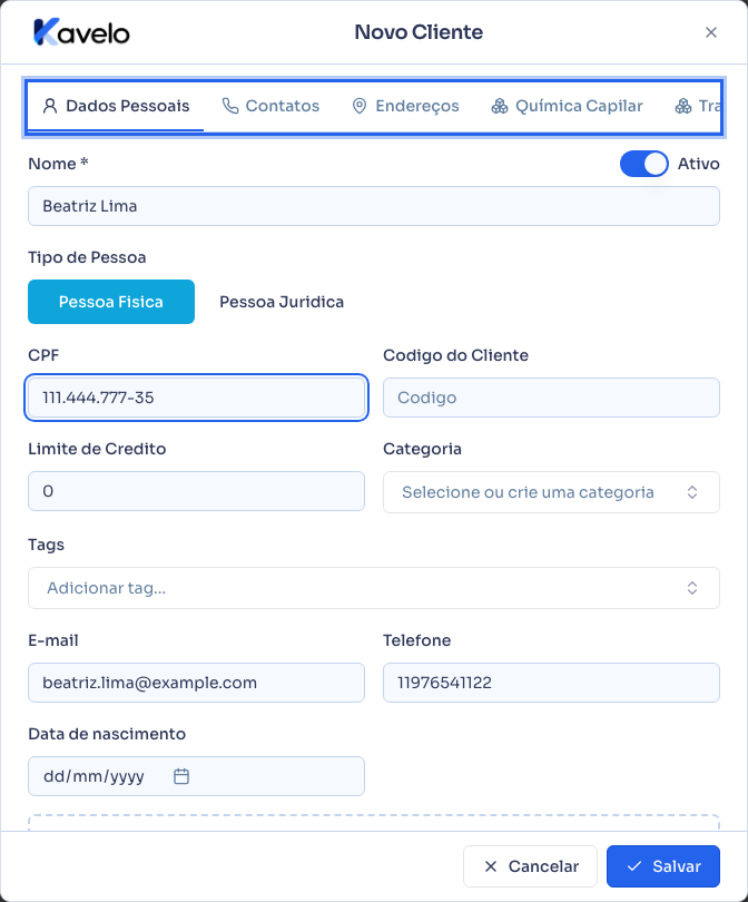 Cadastro de um novo cliente, com dados pessoais preenchidos e as abas no topo