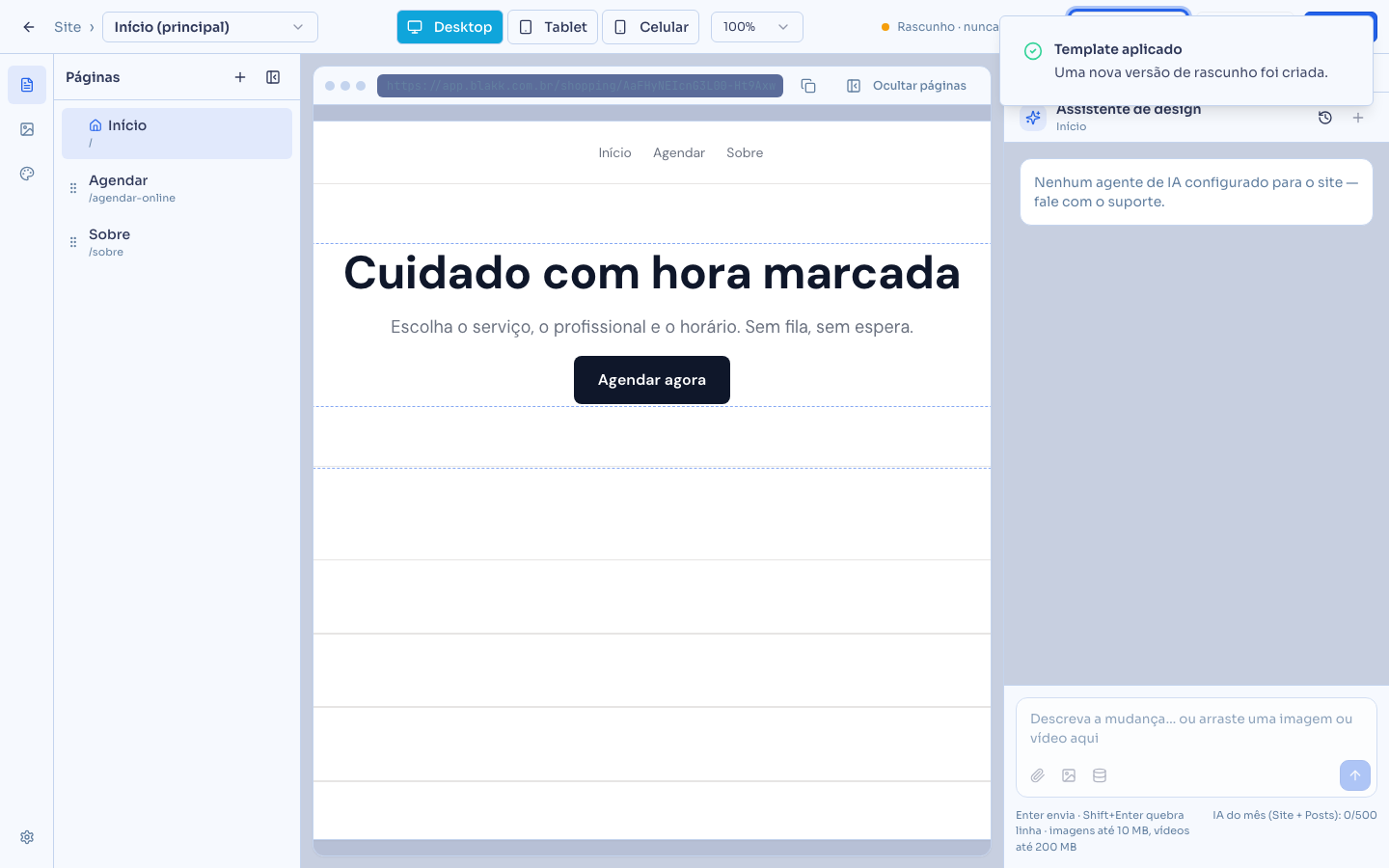 Editor do site com o botão Templates no topo